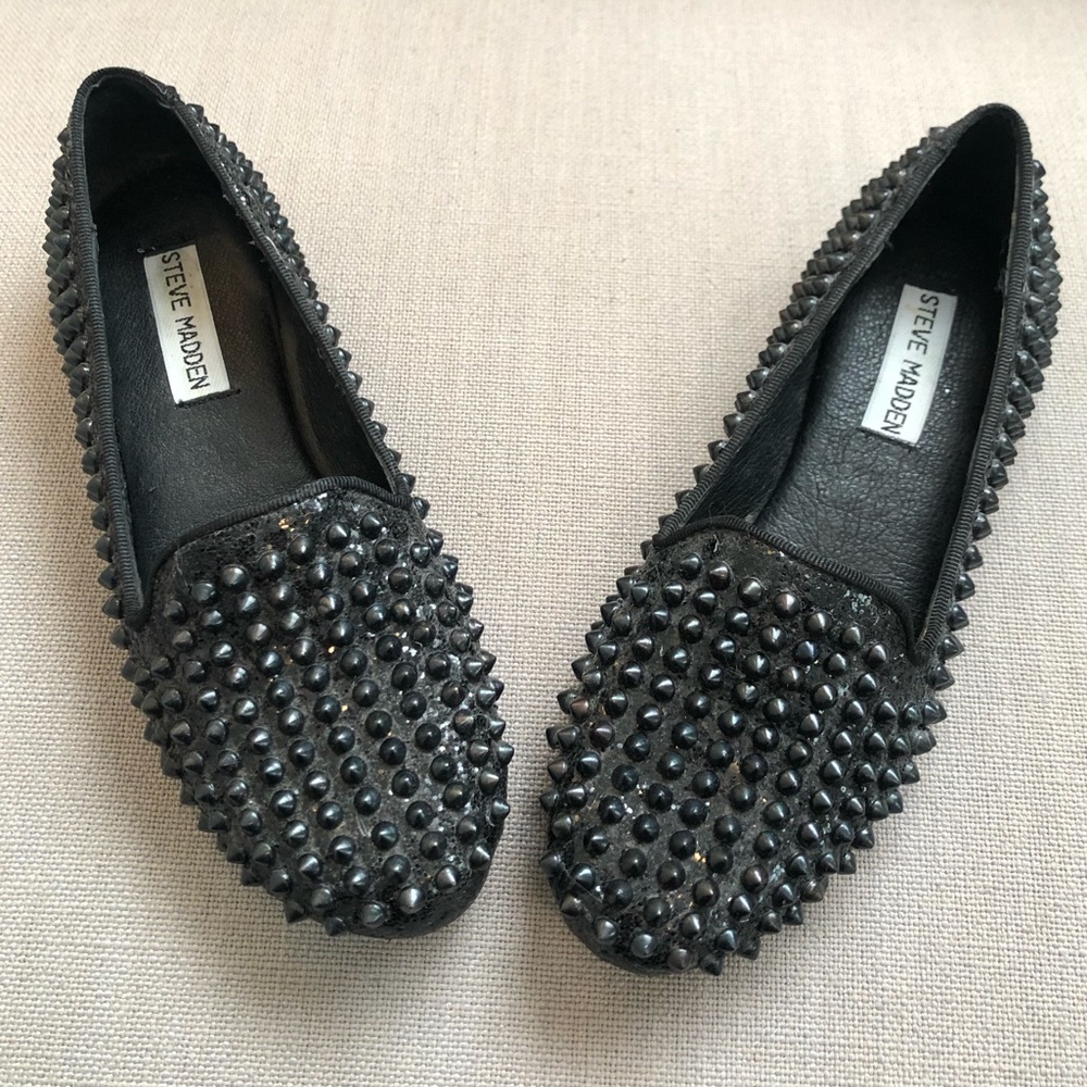 NWOT Steve Madden Studlyy Black Loafer